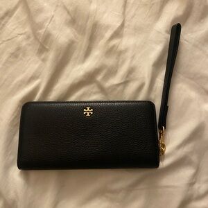 Tory Burch wallet